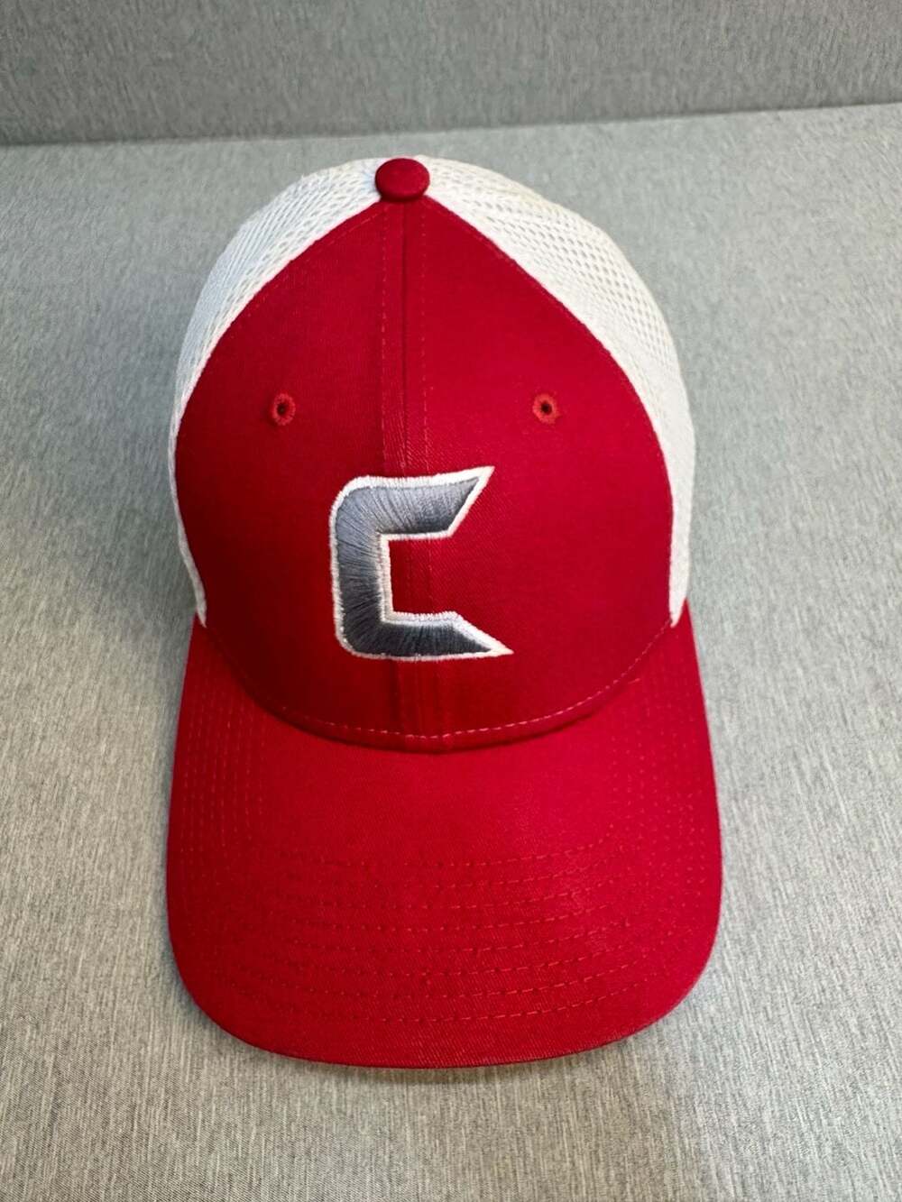 Hat New Era 39ThirtyCleveland Red and White Mesh Back Baseball Size S/M